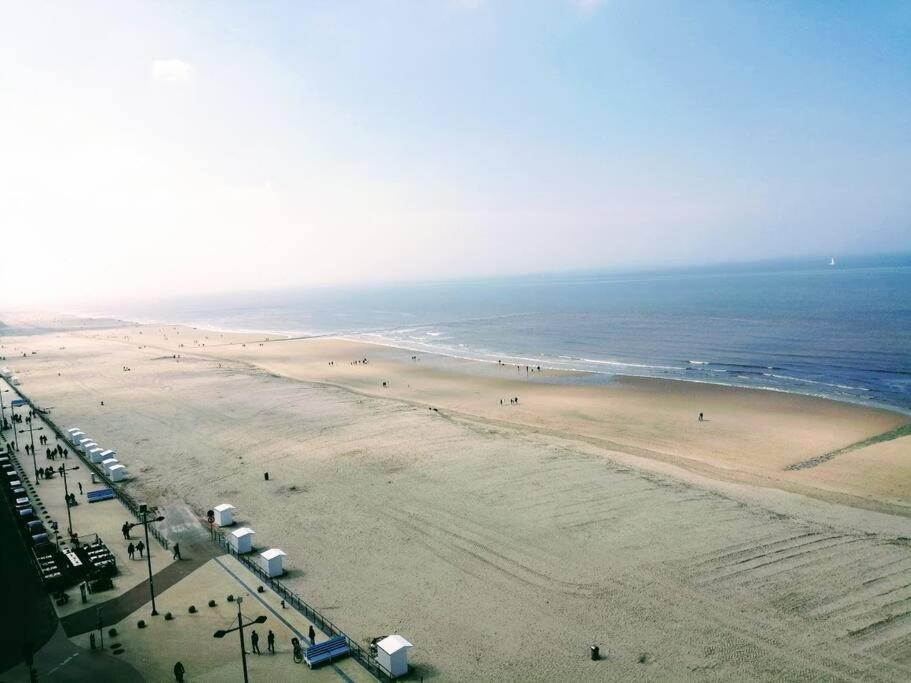 Lovely N° 9 Op Ieder Moment Een Prachtig Zeezicht & Zwembad Middelkerke Ngoại thất bức ảnh
